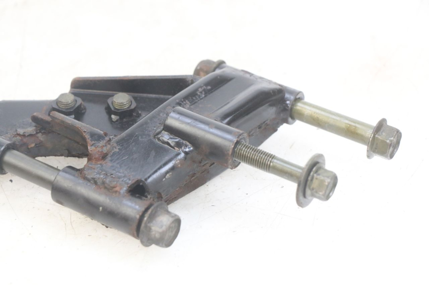 photo de MOTORHALTERUNG YAMAHA YP MAJESTY 400 (2004 - 2008) - Details der Befestigungspunkte