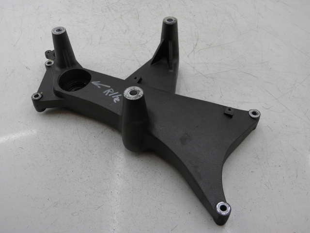 photo de AUSPUFFHALTERUNG KYMCO XCITING RI ABS 500 (2010) - Hauptansicht