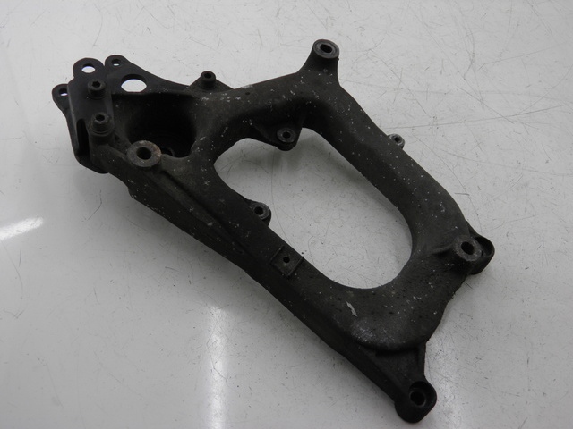 photo de AUSPUFFHALTERUNG PIAGGIO MP3 RL 125 (2006 - 2014) - Hauptansicht