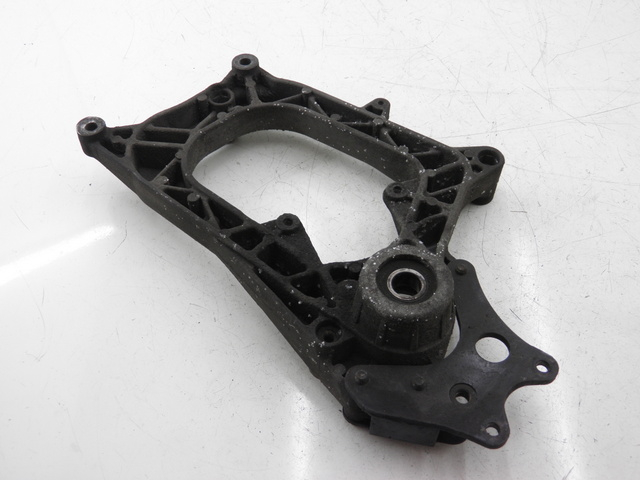 photo de AUSPUFFHALTERUNG PIAGGIO MP3 RL 125 (2006 - 2014) - Detailansicht des Bauteils