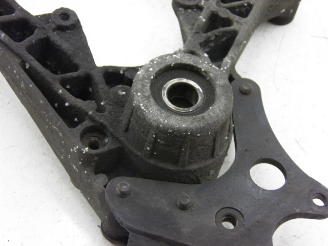 photo de AUSPUFFHALTERUNG PIAGGIO MP3 RL 125 (2006 - 2014) - Zoom auf Gebrauchszustand