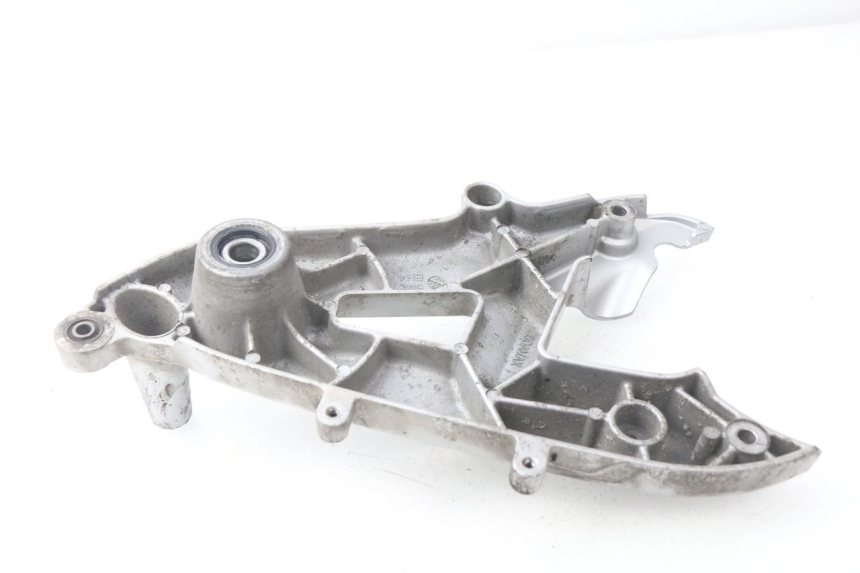 photo de AUSPUFFHALTERUNG YAMAHA CYGNUS X INJECTION 125 (2007 - 2013) - Zoom auf Gebrauchszustand