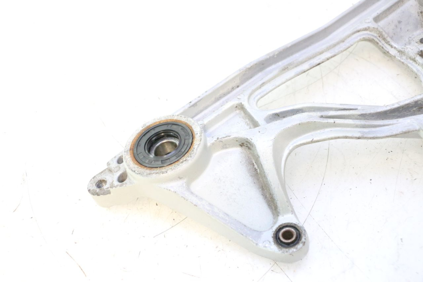 photo de AUSPUFFHALTERUNG CF MOTO E-CHARM 125 (2005 - 2008) - Detailansicht des Bauteils
