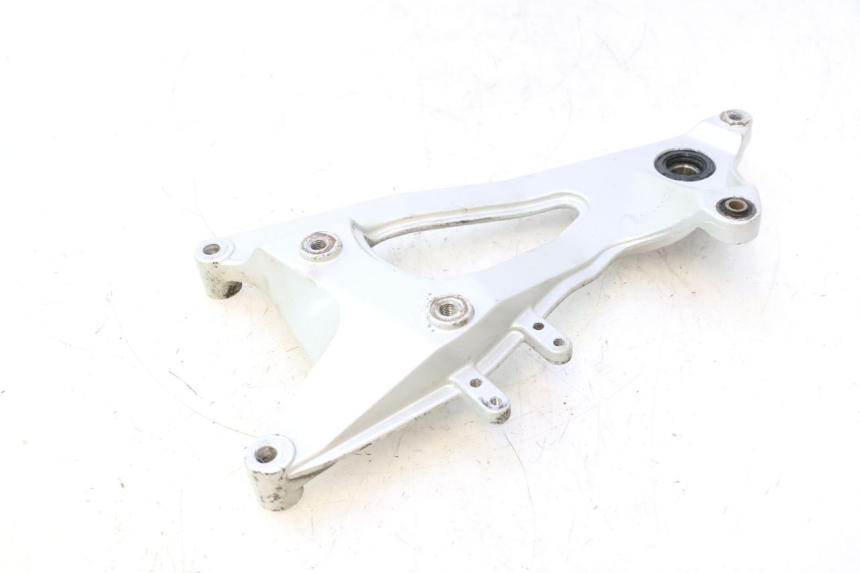 photo de AUSPUFFHALTERUNG CF MOTO E-CHARM 125 (2005 - 2008) - Details der Befestigungspunkte