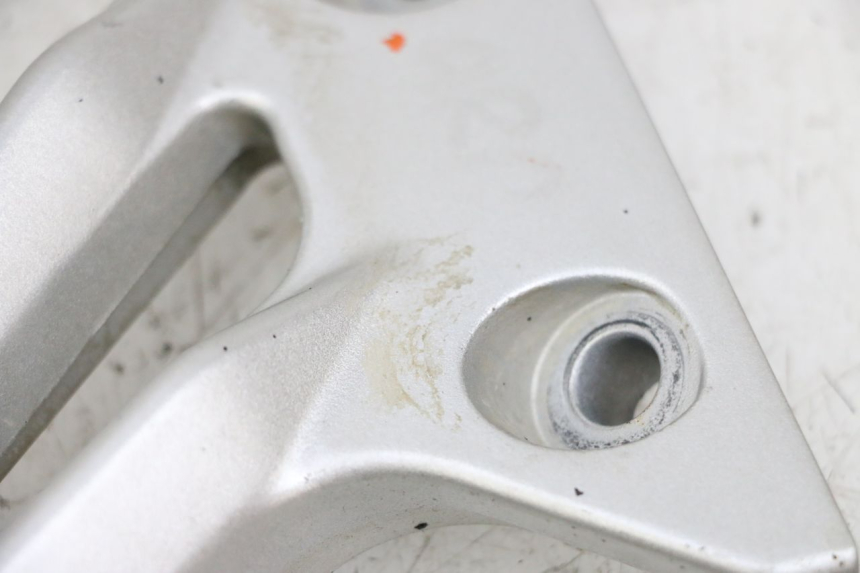 photo de AUSPUFFHALTERUNG YAMAHA FJR ABS 1300 (2006 - 2012) - Details der Befestigungspunkte