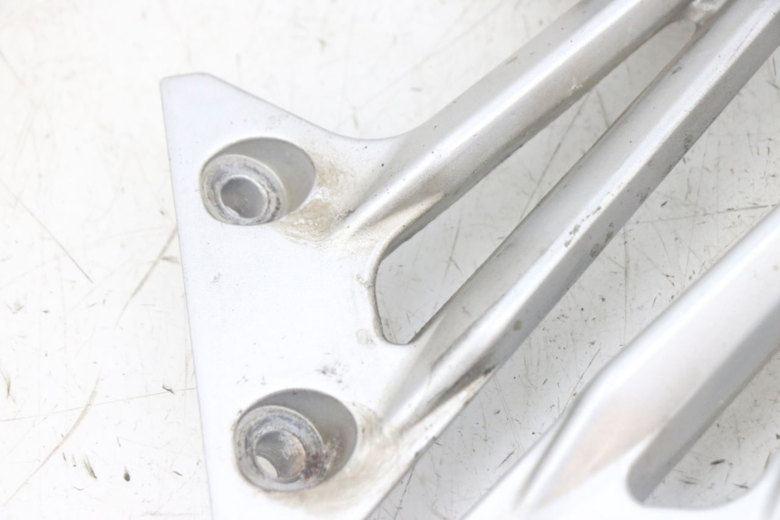 photo de AUSPUFFHALTERUNG YAMAHA FJR ABS 1300 (2006 - 2012) - Technische Nahaufnahme