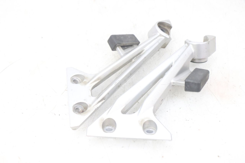 photo de AUSPUFFHALTERUNG YAMAHA FJR ABS 1300 (2006 - 2012) - Details der Befestigungspunkte