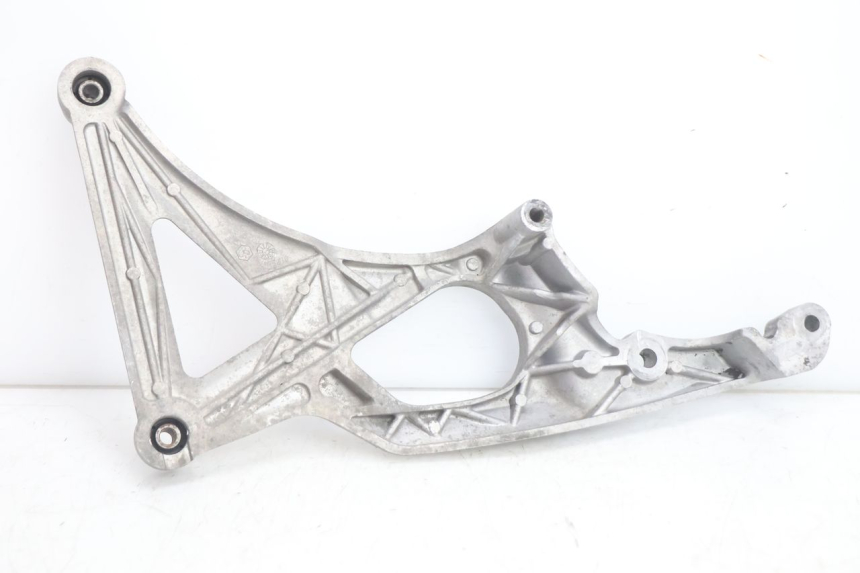 photo de AUSPUFFHALTERUNG GILERA GP 800 (2007 - 2013) - Oberflächenzustand und Material