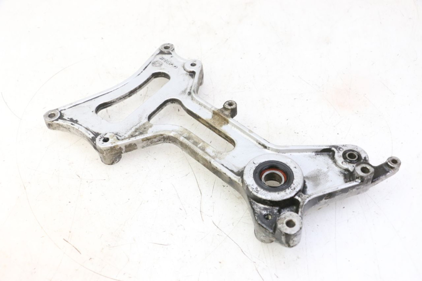 photo de AUSPUFFHALTERUNG KYMCO GRAND DINK 125 (2002 - 2007) - Detailansicht des Bauteils