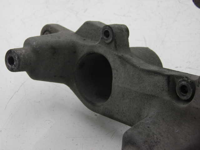 photo de AUSPUFFHALTERUNG HONDA FES PANTHEON 125 (2003 - 2007) - Alternative Perspektive