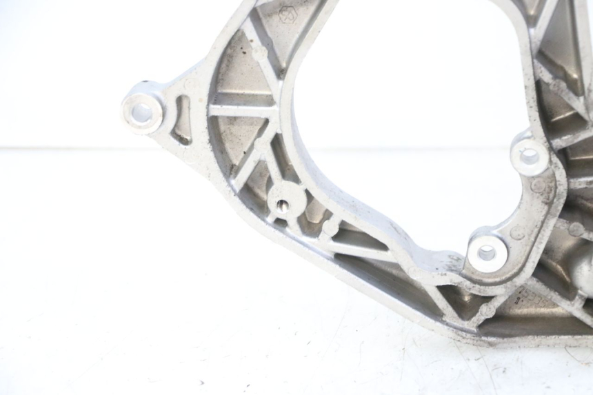 photo de AUSPUFFHALTERUNG PIAGGIO MP3 HPE 310 (2024 - 2025) - Alternative Perspektive