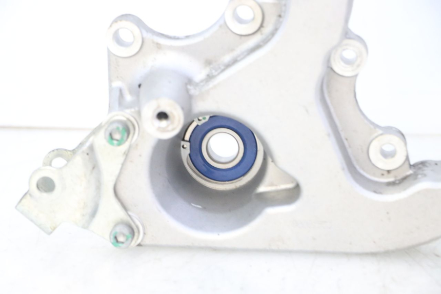 photo de AUSPUFFHALTERUNG PIAGGIO MP3 HPE 310 (2024 - 2025) - Details der Befestigungspunkte