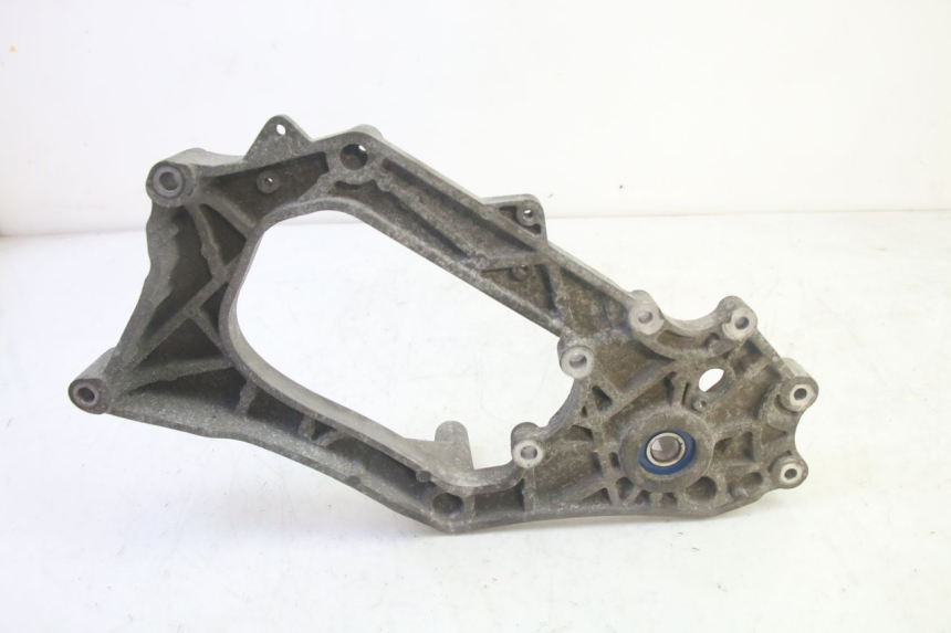 photo de AUSPUFFHALTERUNG PIAGGIO MP3 HPE 350 (2018 - 2020) - Alternative Perspektive