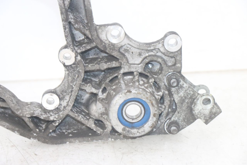 photo de AUSPUFFHALTERUNG PIAGGIO MP3 HPE 300 (2019 - 2026) - Technische Nahaufnahme