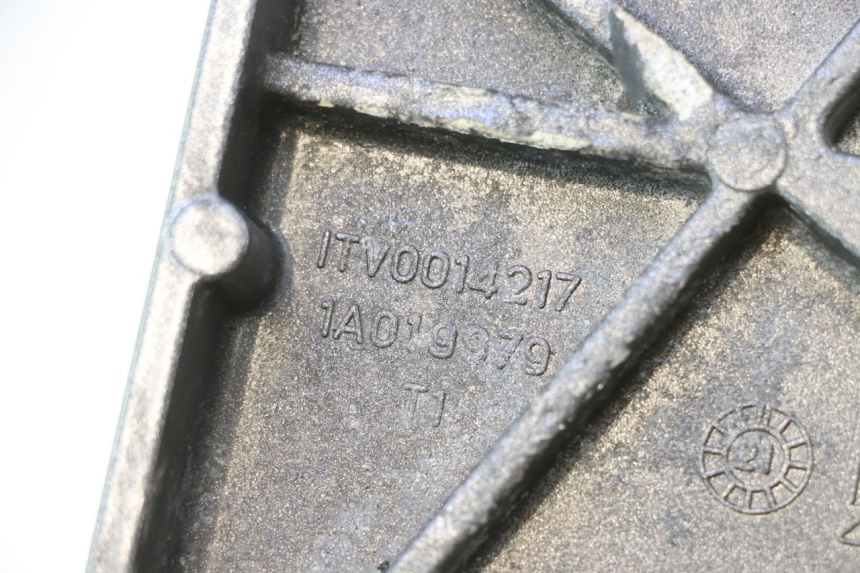 photo de AUSPUFFHALTERUNG PIAGGIO MP3 HPE 530 (2022 - 2026) - Detailansicht des Bauteils
