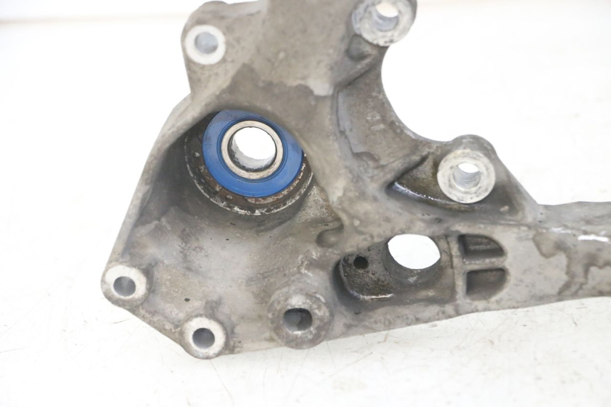 photo de AUSPUFFHALTERUNG PIAGGIO MP3 LT 300 (2010 - 2016) - Alternative Perspektive