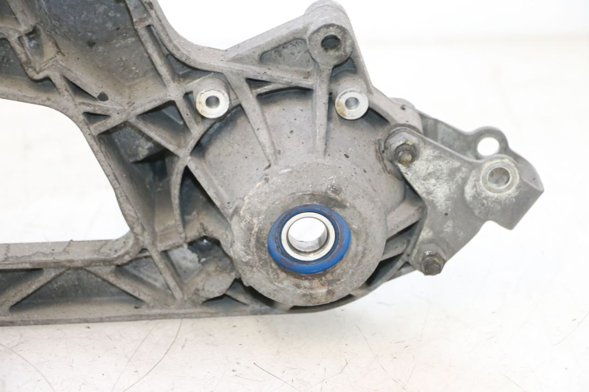 photo de AUSPUFFHALTERUNG PIAGGIO MP3 500 (2016 - 2018) - Technische Nahaufnahme