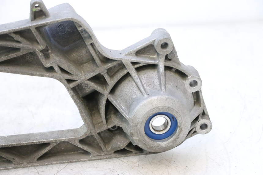 photo de AUSPUFFHALTERUNG PIAGGIO MP3 500 (2011 - 2015) - Detailansicht des Bauteils