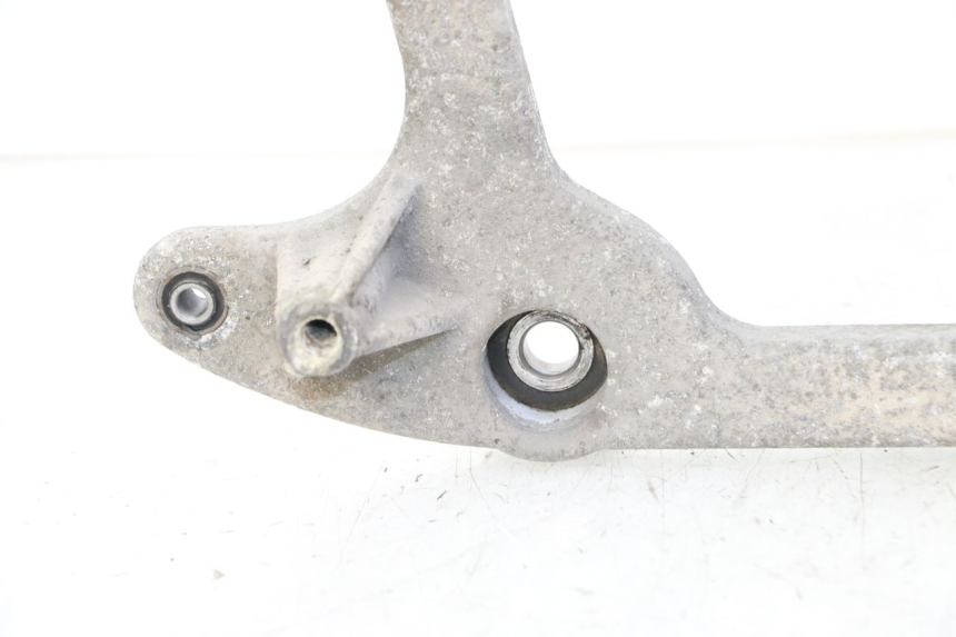 photo de AUSPUFFHALTERUNG PEUGEOT SATELIS 125 (2013 - 2018) - Zoom auf Gebrauchszustand