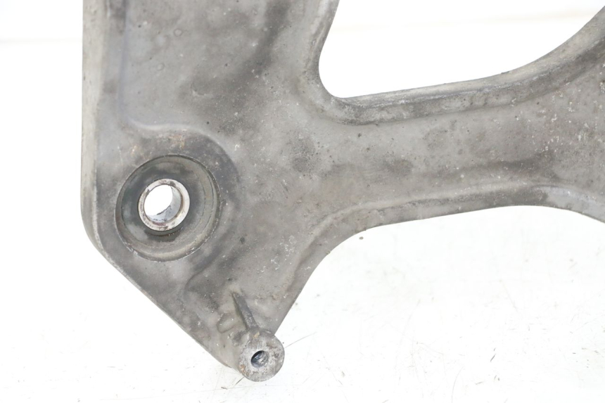 photo de AUSPUFFHALTERUNG PIAGGIO VESPA GRANTURISMO 200 (2004 - 2005) - Zoom auf Gebrauchszustand