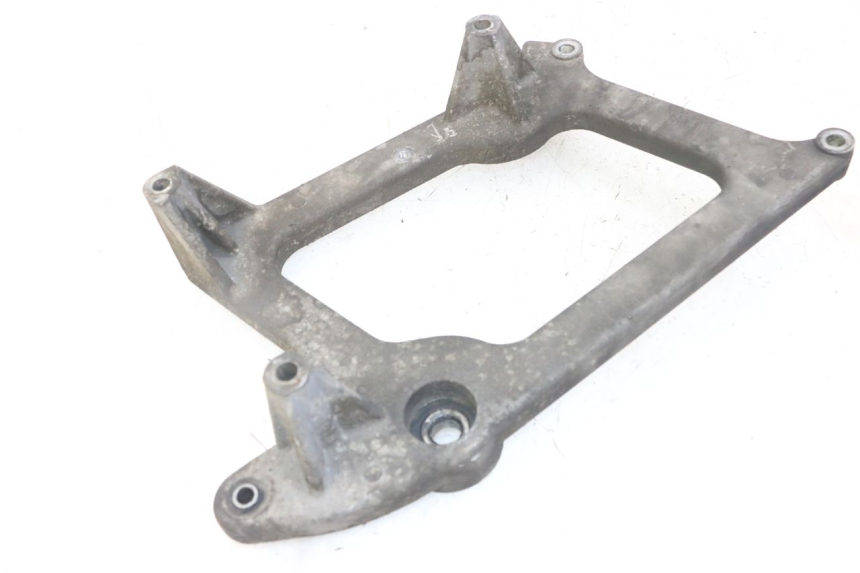 photo de AUSPUFFHALTERUNG PEUGEOT SATELIS 125 (2013 - 2018) - Detailansicht des Bauteils