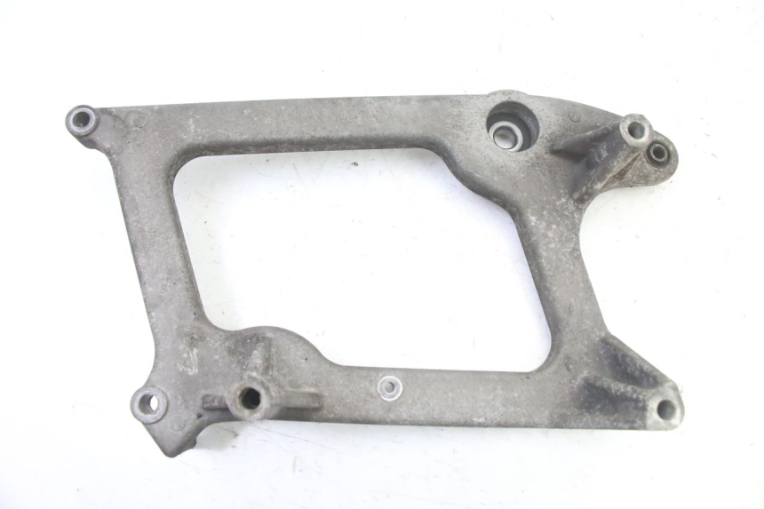 photo de AUSPUFFHALTERUNG PEUGEOT SATELIS 125 (2013 - 2018) - Detailansicht des Bauteils