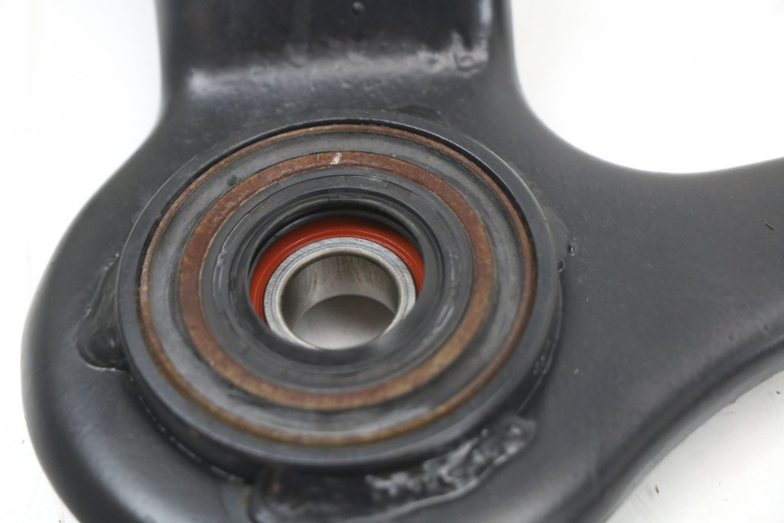 photo de AUSPUFFHALTERUNG KYMCO SUPER 8 4T 50 (2018 - 2020) - Technische Nahaufnahme