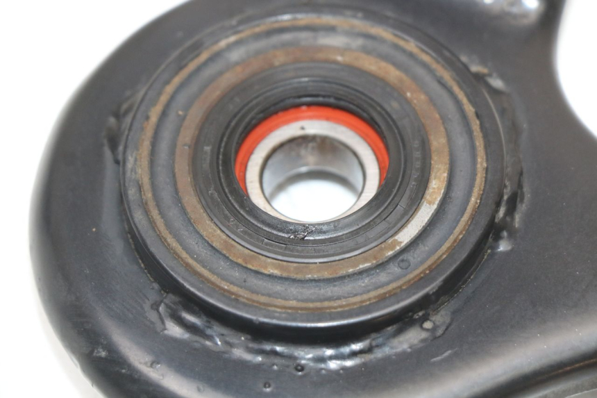 photo de AUSPUFFHALTERUNG KYMCO SUPER 8 4T 50 (2021 - 2024) - Technische Nahaufnahme