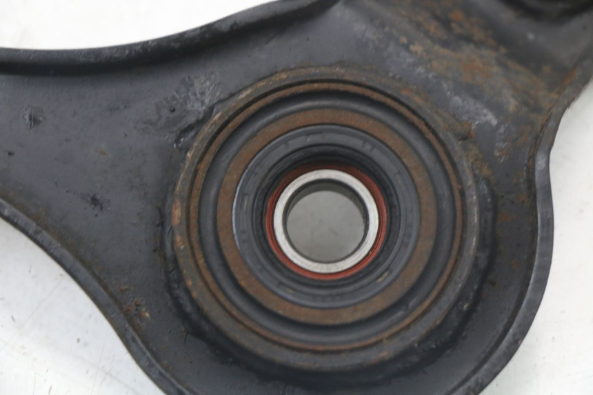 photo de AUSPUFFHALTERUNG KYMCO SUPER 8 125 (2008 - 2015) - Kennzeichnungen und Originalreferenzen