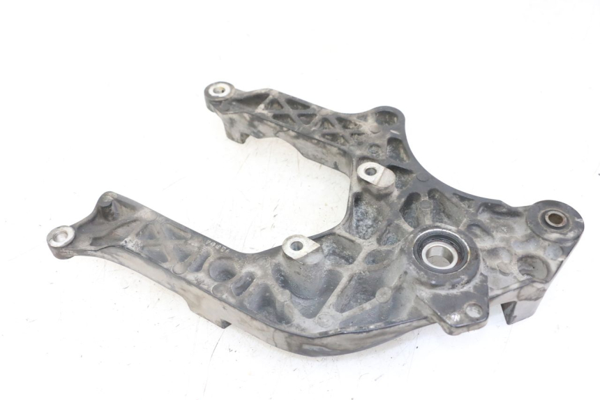 photo de AUSPUFFHALTERUNG SUZUKI BURGMAN 125 (2018 - 2021) - Detailansicht des Bauteils