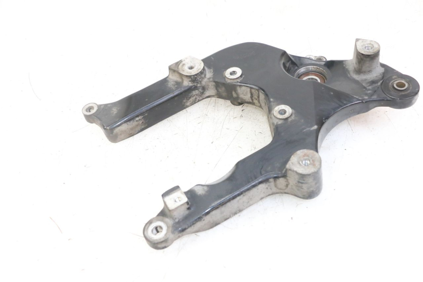 photo de AUSPUFFHALTERUNG SUZUKI BURGMAN 125 (2018 - 2021) - Technische Nahaufnahme