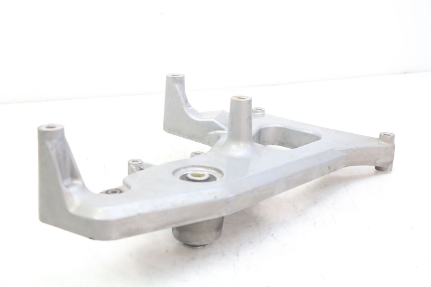 photo de AUSPUFFHALTERUNG YAMAHA X-CITY XCITY 125 (2007 - 2013) - Detailansicht des Bauteils