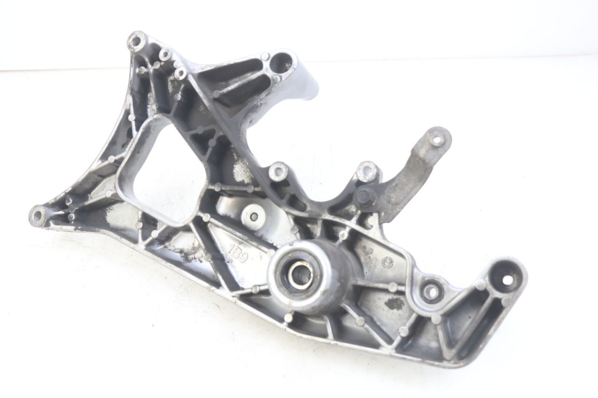 photo de TOPFHALTER YAMAHA XMAX X-MAX 125 (2006 - 2009) - Detailansicht des Bauteils