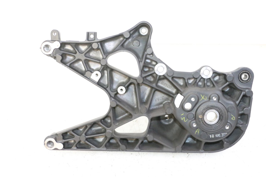 photo de AUSPUFFHALTERUNG YAMAHA XMAX X-MAX 125 (2021 - 2025) - Zoom auf Gebrauchszustand