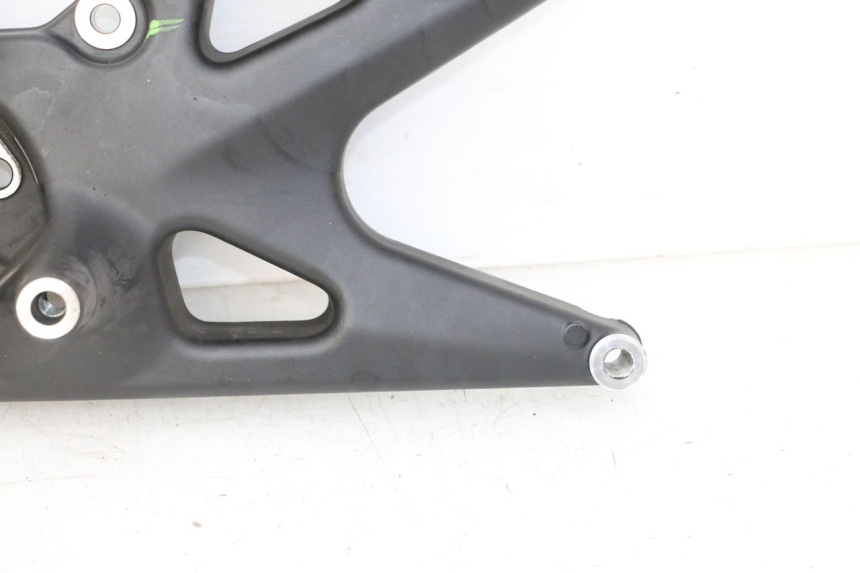 photo de AUSPUFFHALTERUNG YAMAHA XMAX X-MAX 125 (2021 - 2025) - Alternative Perspektive