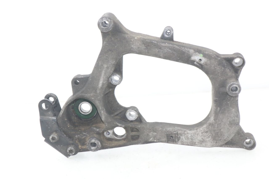 photo de AUSPUFFHALTERUNG PIAGGIO XEVO - X EVO 125 (2007 - 2017) - Hauptansicht