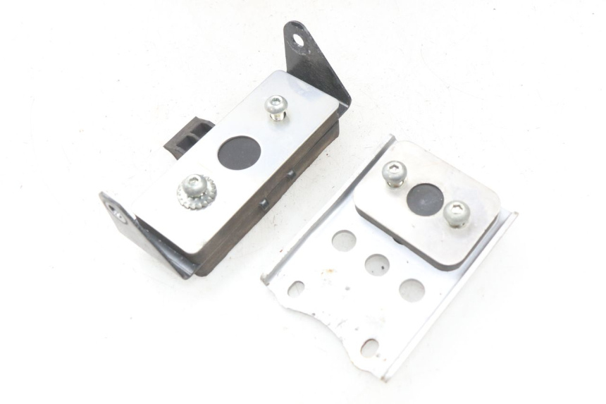 photo de TANKHALTERUNG YAMAHA FJR ABS 1300 (2006 - 2012) - Detailansicht des Bauteils