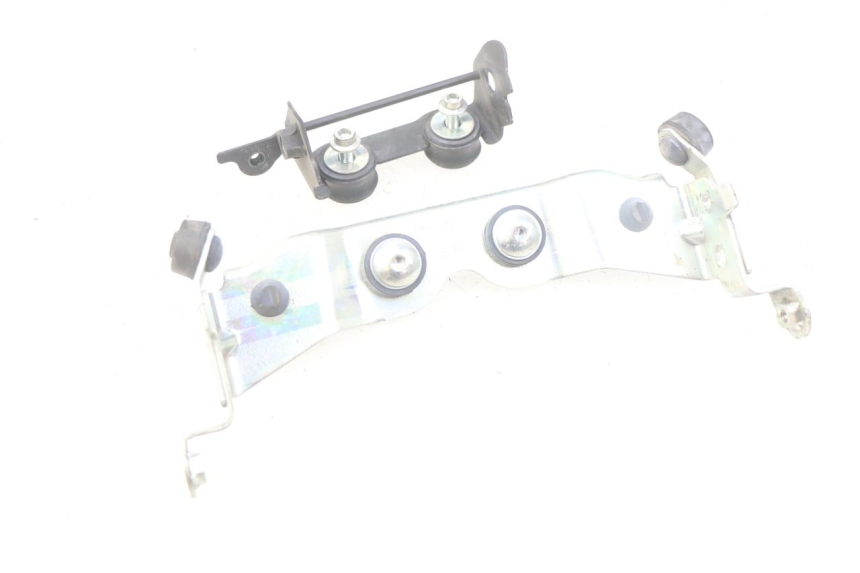 photo de TANKHALTERUNG YAMAHA MT-07 MT07 700 (2018 - 2020) - Zoom auf Gebrauchszustand