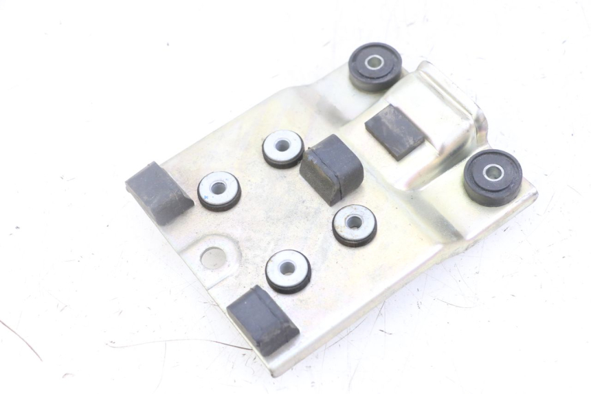 photo de HALTER KRAFTSTOFFTANK SUZUKI GSX F GSXF 650 (2007 - 2015) - Technische Nahaufnahme