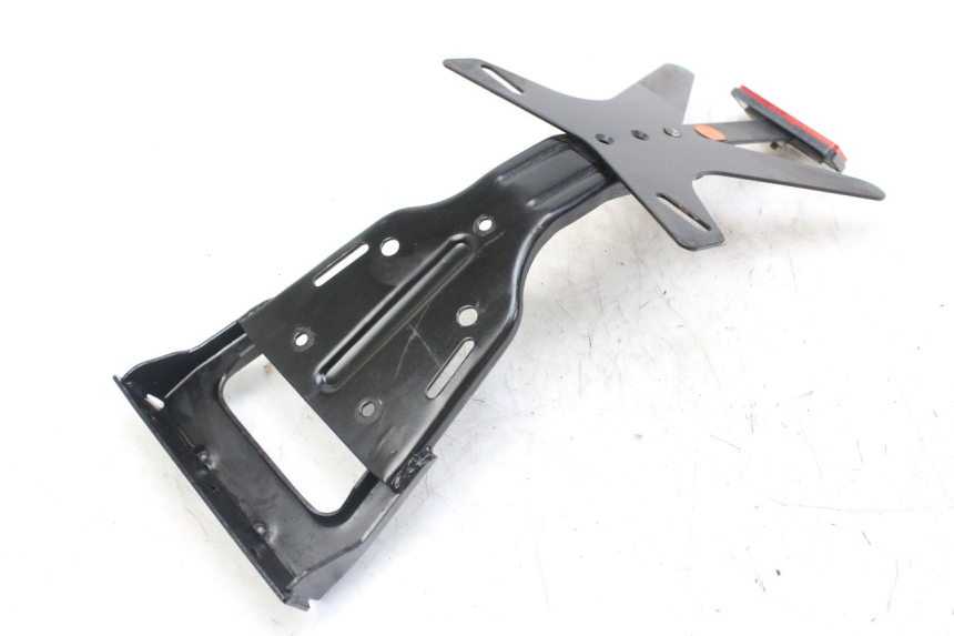 photo de KENNZEICHENHALTER WAYSCRAL E-SPEED 1 (2022 - 2024) - Details der Befestigungspunkte