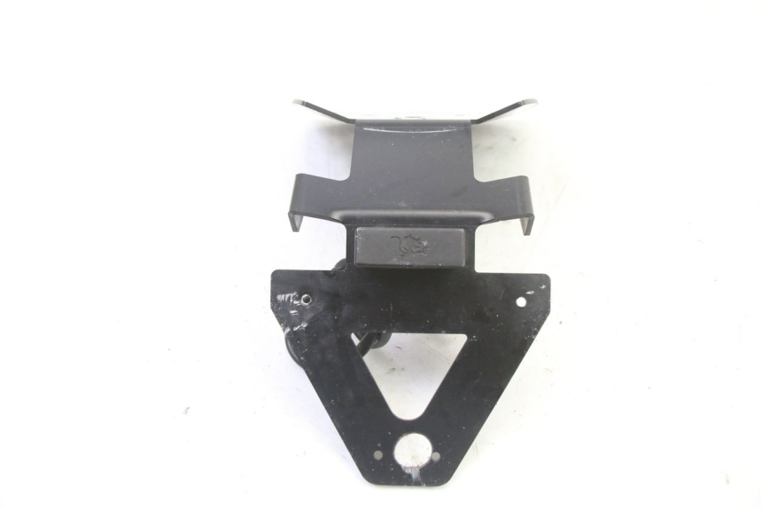 photo de KENNZEICHENHALTER SUZUKI GSR 750 (2011 - 2017) - Zoom auf Gebrauchszustand