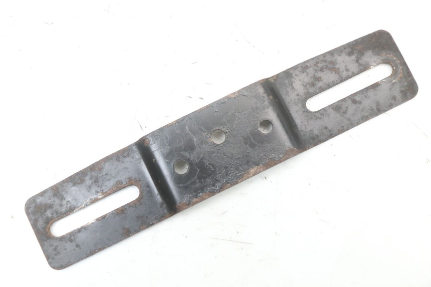 photo de KENNZEICHENHALTER SUZUKI GSX E 250 (1982 - 1983) - Hauptansicht