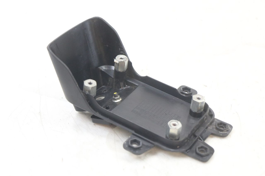 photo de KENNZEICHENHALTER HUSQVARNA SVARTPILEN 401 (2018 - 2023) - Oberflächenzustand und Material