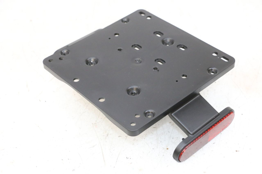 photo de KENNZEICHENHALTER PIAGGIO MP3 HPE 300 (2019 - 2026) - Hauptansicht