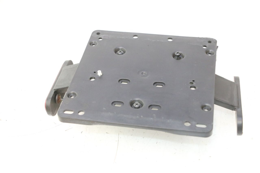 photo de KENNZEICHENHALTER PIAGGIO MP3 HPE 530 (2022 - 2026) - Hauptansicht