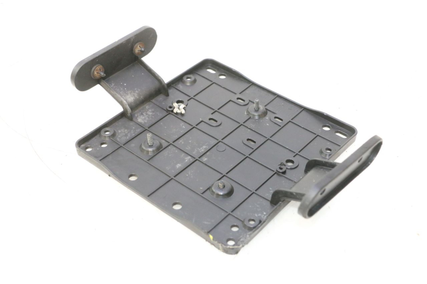 photo de KENNZEICHENHALTER PIAGGIO MP3 HPE 530 (2022 - 2026) - Detailansicht des Bauteils