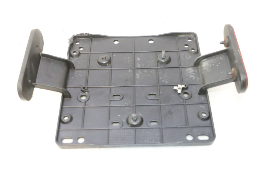 photo de KENNZEICHENHALTER PIAGGIO MP3 HPE 530 (2022 - 2026) - Alternative Perspektive