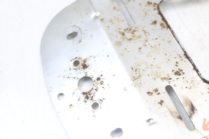 photo de KENNZEICHENHALTER REGAL RAPTOR SPYDER 125 (2010 - 2018) - Oberflächenzustand und Material