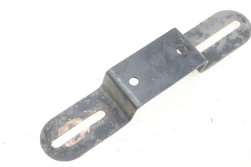 photo de KENNZEICHENHALTER SUZUKI VL INTRUDER 125 (2004 - 2007) - Detailansicht des Bauteils