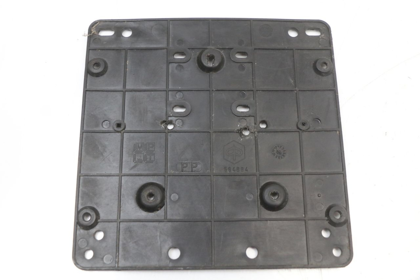 photo de KENNZEICHENHALTER PIAGGIO XEVO - X EVO 125 (2007 - 2017) - Detailansicht des Bauteils